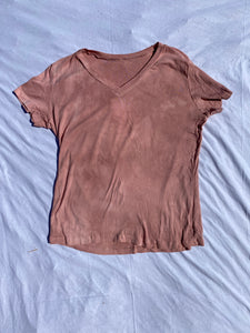 The pink v-neck t organically dyed